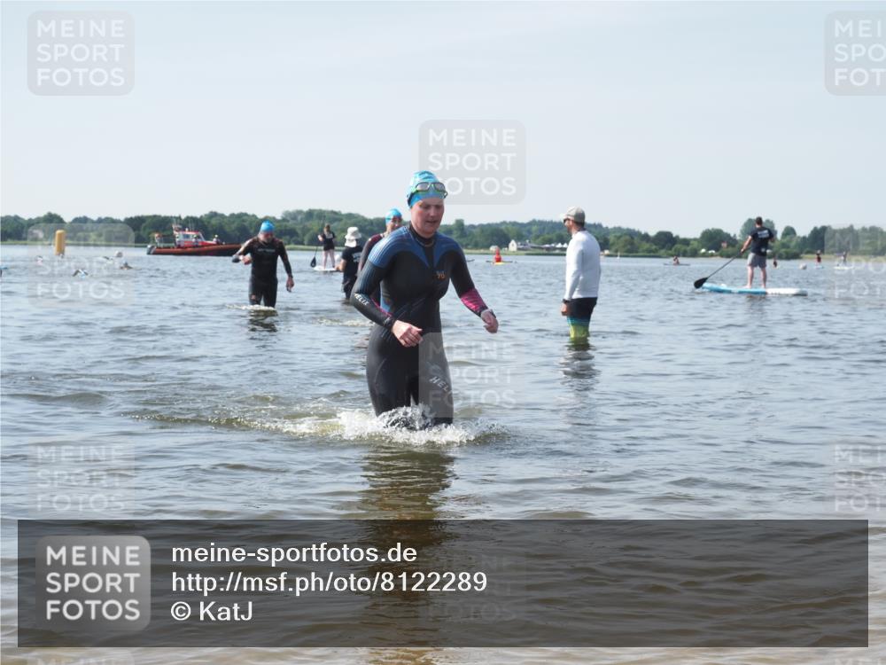 22.06.2025 - Viking Triathlon KatJ http://msf.ph/oto/8122289 22.06.2025 10:51:29 Schwimmen 292, 422, 477 meine-sportfotos.de
