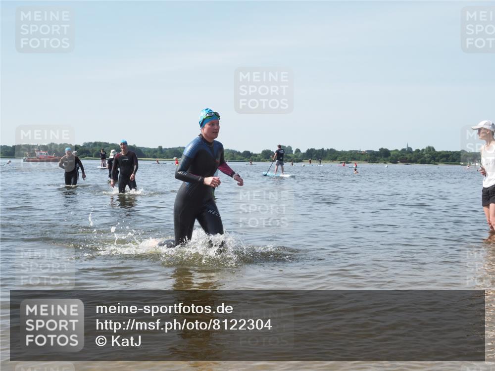 22.06.2025 - Viking Triathlon KatJ http://msf.ph/oto/8122304 22.06.2025 10:51:29 Schwimmen 292, 422, 477 meine-sportfotos.de