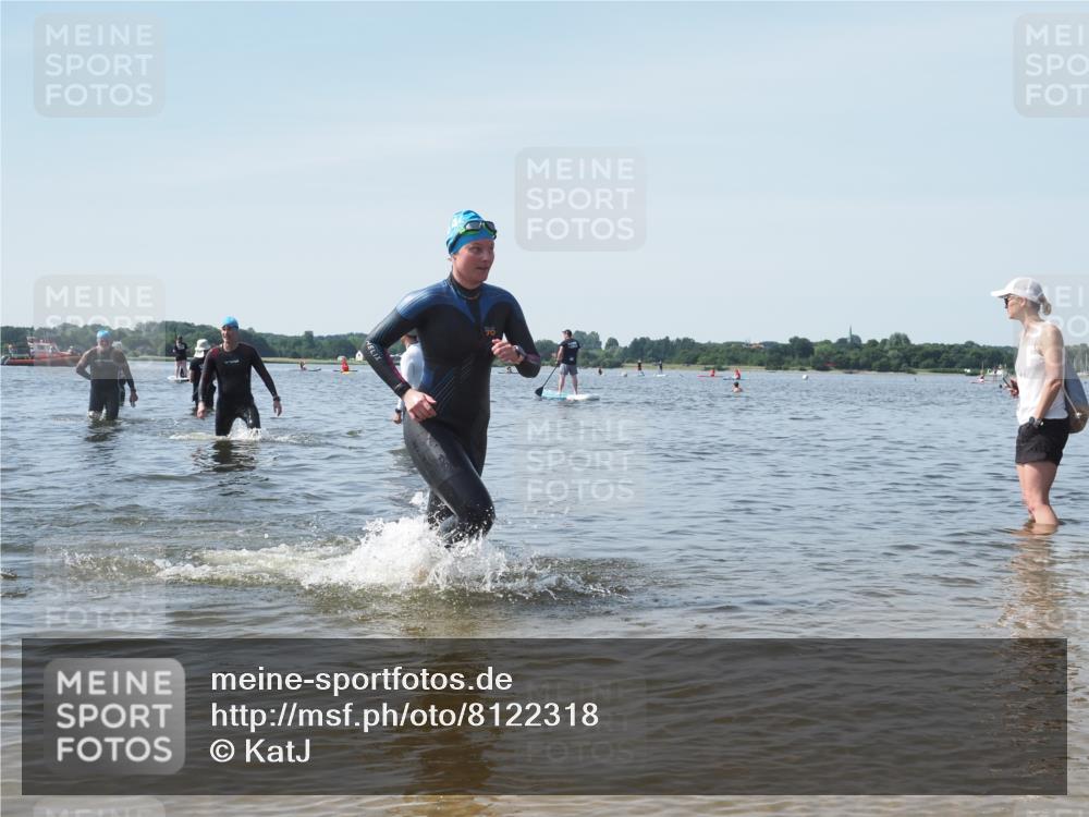 22.06.2025 - Viking Triathlon KatJ http://msf.ph/oto/8122318 22.06.2025 10:51:30 Schwimmen 292, 422, 477 meine-sportfotos.de