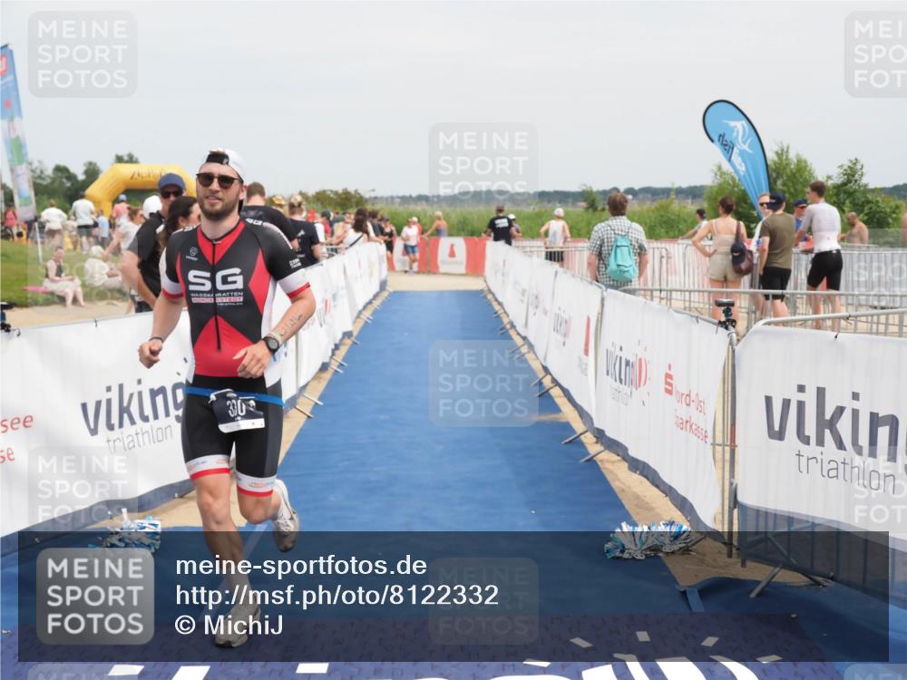 22.06.2025 - Viking Triathlon MichiJ http://msf.ph/oto/8122332 22.06.2025 15:13:34 Ziel 330 meine-sportfotos.de