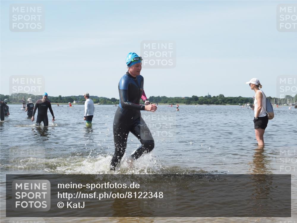 22.06.2025 - Viking Triathlon KatJ http://msf.ph/oto/8122348 22.06.2025 10:51:30 Schwimmen 292, 422, 477 meine-sportfotos.de
