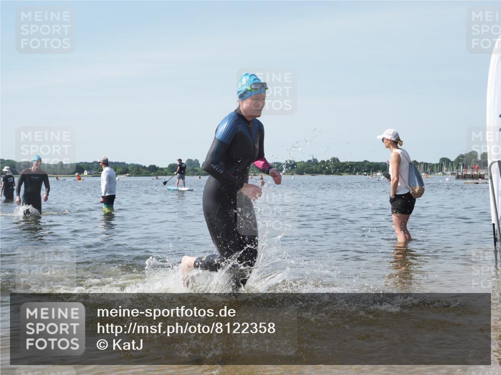 22.06.2025 - Viking Triathlon KatJ http://msf.ph/oto/8122358 22.06.2025 10:51:30 Schwimmen 292, 422, 477 meine-sportfotos.de
