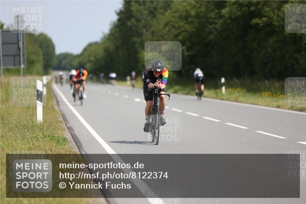22.06.2025 - Viking Triathlon Yannick Fuchs http://msf.ph/oto/8122374 22.06.2025 11:49:57 Radfahren 11, 33, 150, 211, 257, 376, 638, 648 meine-sportfotos.de