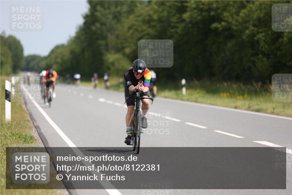 22.06.2025 - Viking Triathlon Yannick Fuchs http://msf.ph/oto/8122381 22.06.2025 11:49:58 Radfahren 11, 33, 150, 182, 257, 376, 638 meine-sportfotos.de