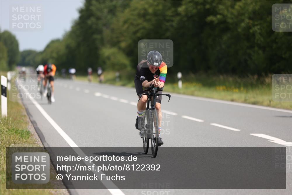 22.06.2025 - Viking Triathlon Yannick Fuchs http://msf.ph/oto/8122392 22.06.2025 11:49:58 Radfahren 11, 33, 150, 182, 257, 376, 638 meine-sportfotos.de