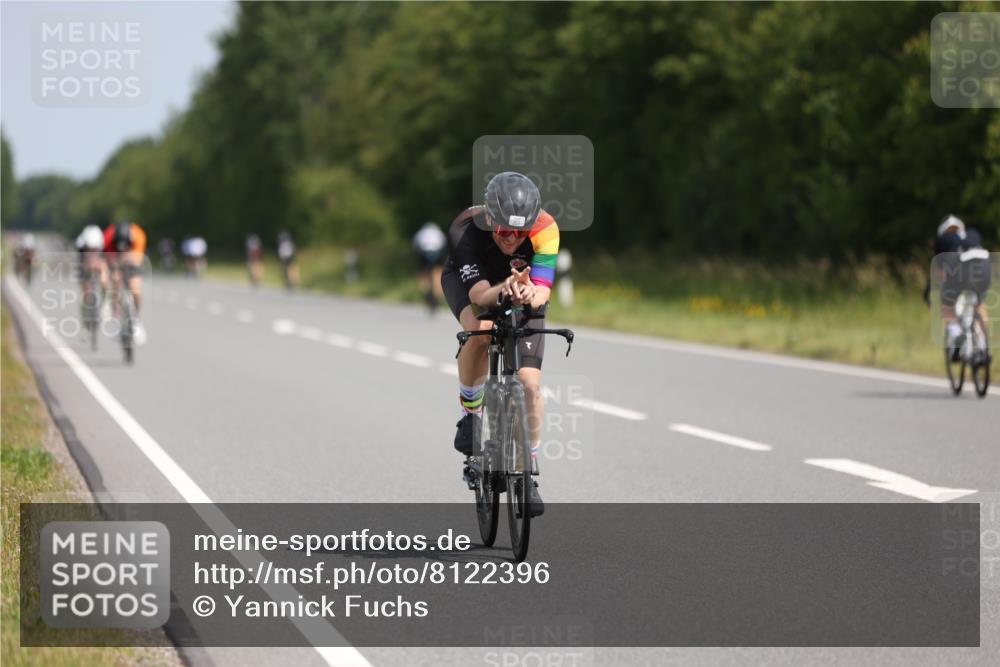 22.06.2025 - Viking Triathlon Yannick Fuchs http://msf.ph/oto/8122396 22.06.2025 11:49:58 Radfahren 11, 33, 150, 182, 257, 376, 638 meine-sportfotos.de