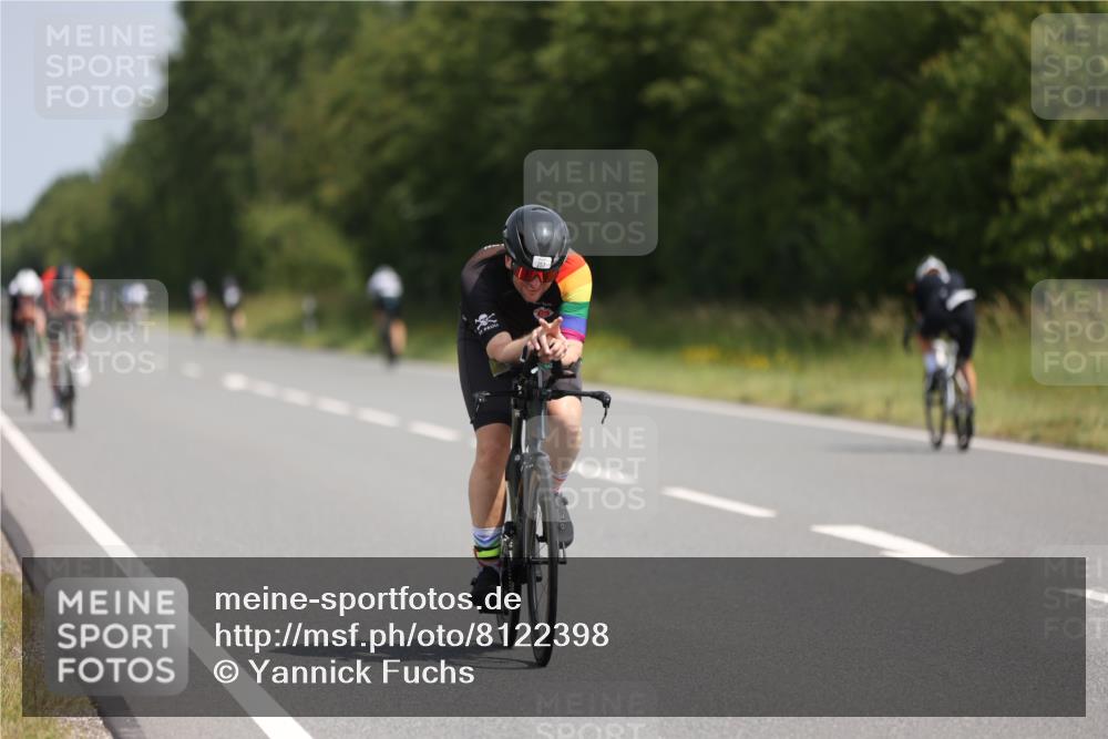 22.06.2025 - Viking Triathlon Yannick Fuchs http://msf.ph/oto/8122398 22.06.2025 11:49:59 Radfahren 11, 33, 150, 182, 257, 376, 638 meine-sportfotos.de