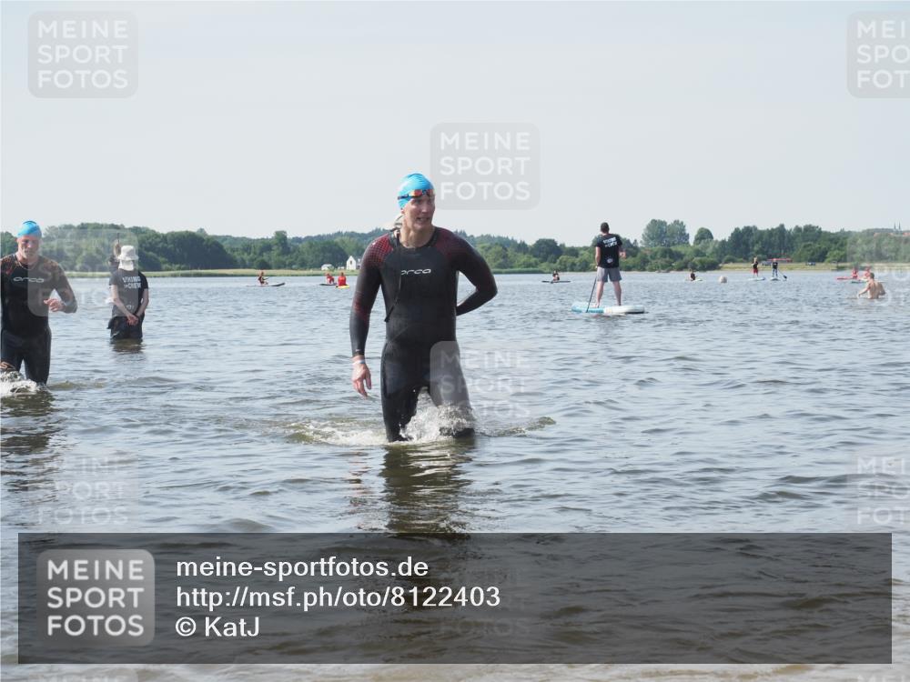 22.06.2025 - Viking Triathlon KatJ http://msf.ph/oto/8122403 22.06.2025 10:51:35 Schwimmen 292, 422 meine-sportfotos.de