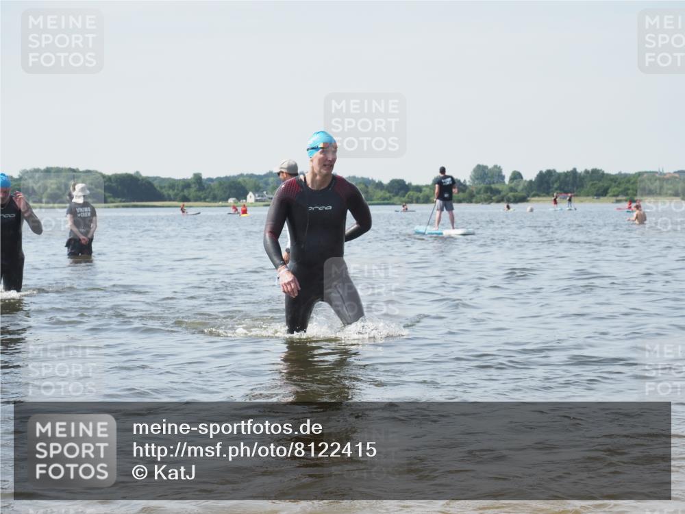 22.06.2025 - Viking Triathlon KatJ http://msf.ph/oto/8122415 22.06.2025 10:51:35 Schwimmen 292, 422 meine-sportfotos.de