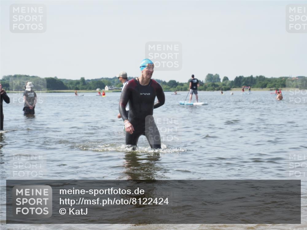 22.06.2025 - Viking Triathlon KatJ http://msf.ph/oto/8122424 22.06.2025 10:51:35 Schwimmen 292, 422 meine-sportfotos.de