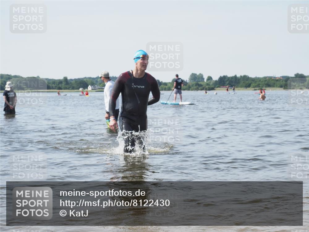 22.06.2025 - Viking Triathlon KatJ http://msf.ph/oto/8122430 22.06.2025 10:51:36 Schwimmen 292, 422 meine-sportfotos.de