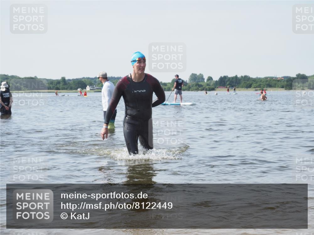 22.06.2025 - Viking Triathlon KatJ http://msf.ph/oto/8122449 22.06.2025 10:51:36 Schwimmen 292, 422 meine-sportfotos.de