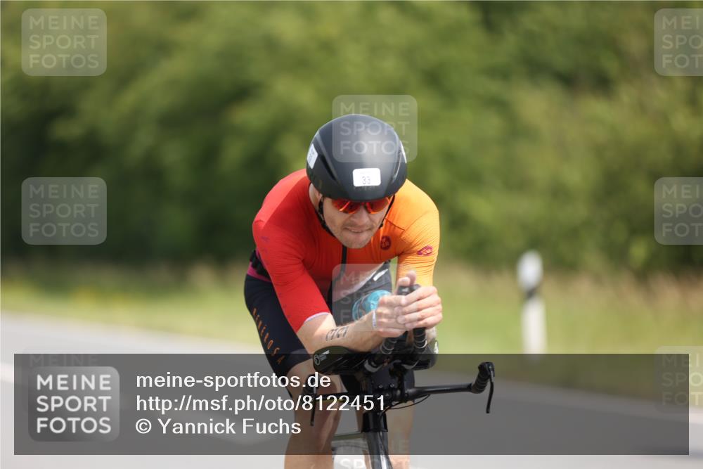 22.06.2025 - Viking Triathlon Yannick Fuchs http://msf.ph/oto/8122451 22.06.2025 11:50:03 Radfahren 11, 33, 150, 182, 257, 376, 553, 638 meine-sportfotos.de