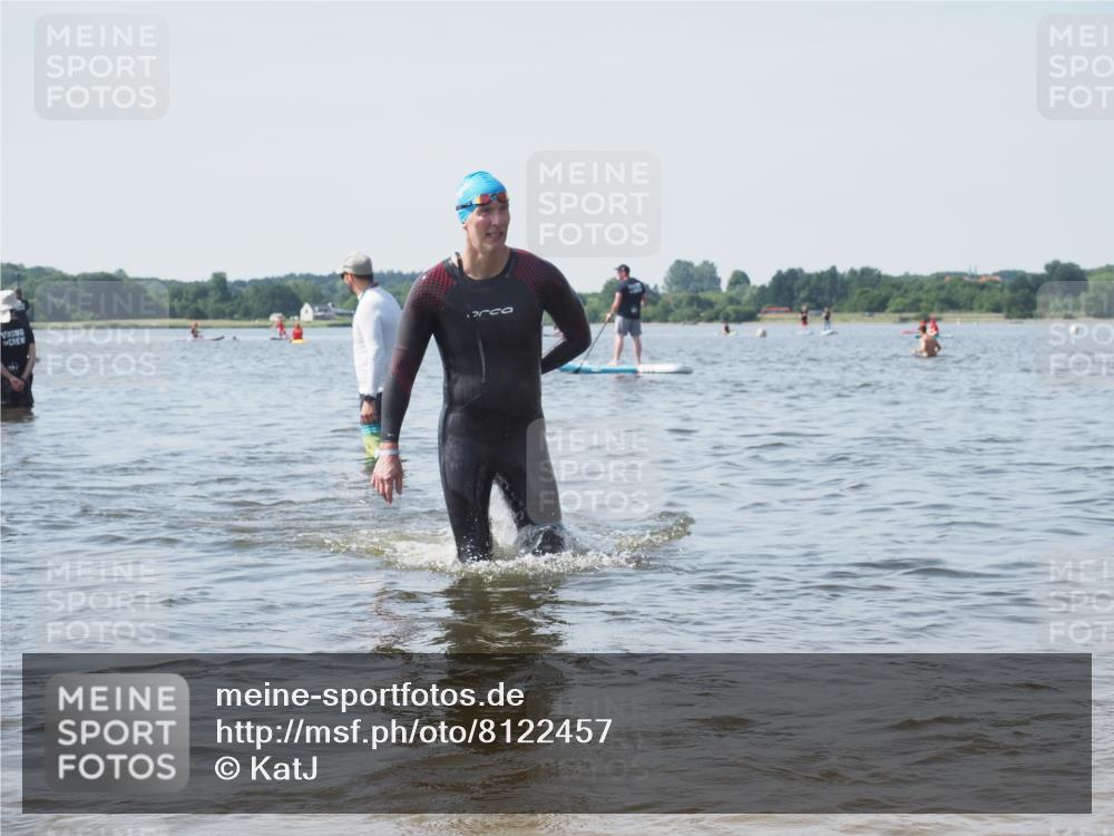 22.06.2025 - Viking Triathlon KatJ http://msf.ph/oto/8122457 22.06.2025 10:51:36 Schwimmen 292, 422 meine-sportfotos.de