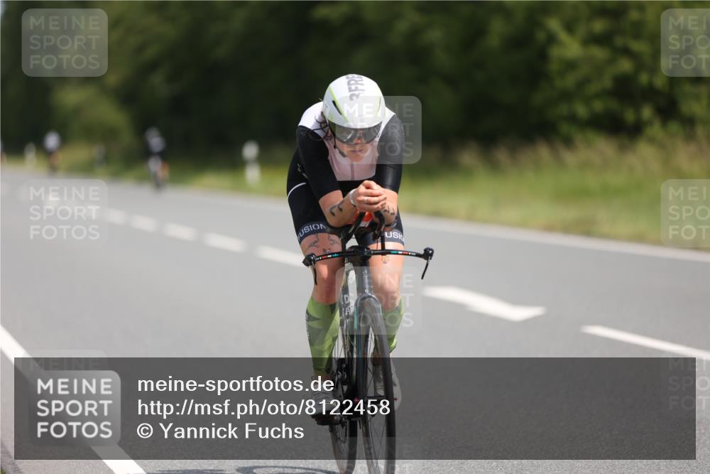 22.06.2025 - Viking Triathlon Yannick Fuchs http://msf.ph/oto/8122458 22.06.2025 11:50:03 Radfahren 11, 33, 150, 182, 257, 376, 553, 638 meine-sportfotos.de
