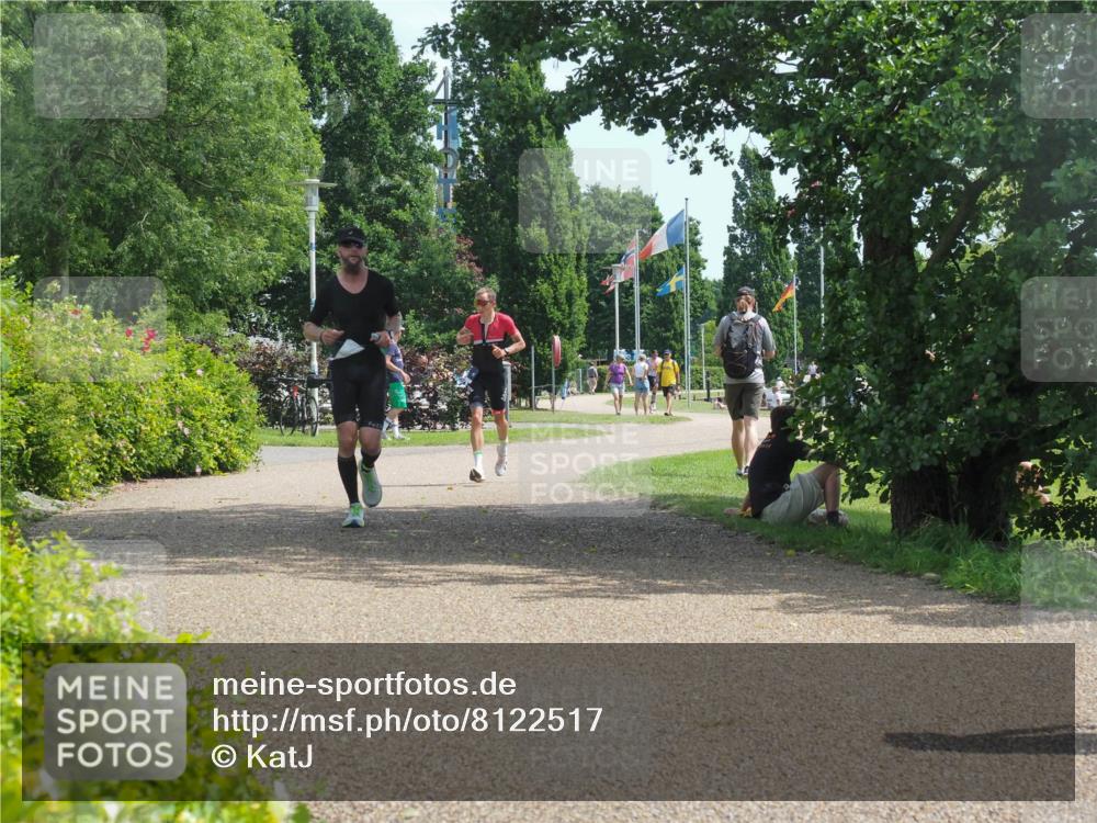 22.06.2025 - Viking Triathlon KatJ http://msf.ph/oto/8122517 22.06.2025 13:03:13 Laufen 311 meine-sportfotos.de