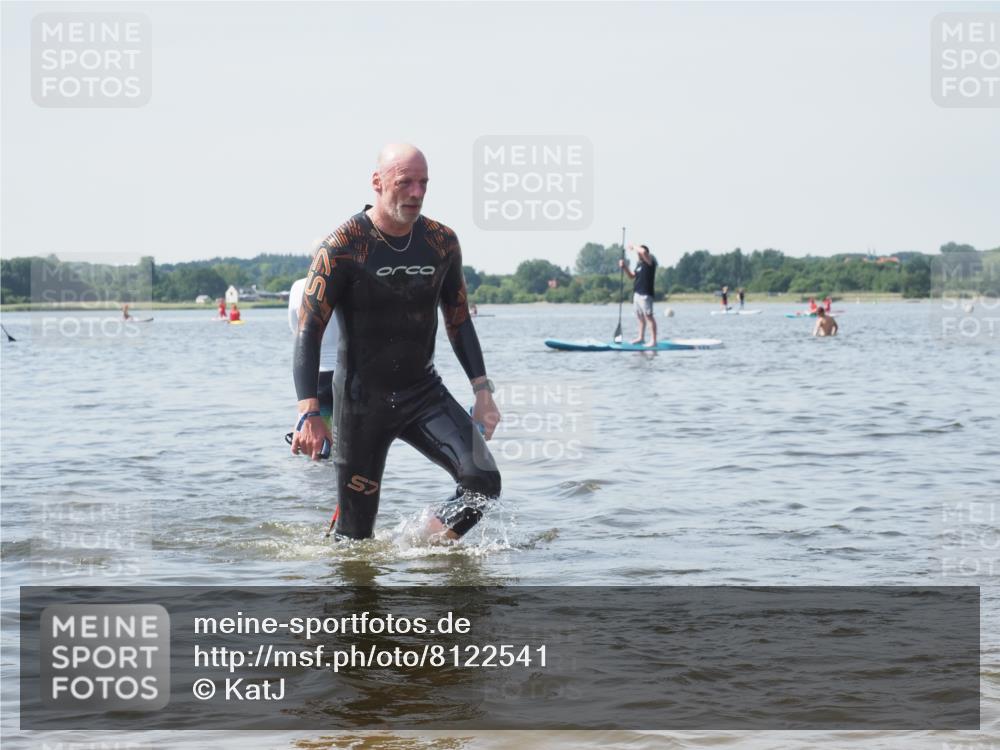 22.06.2025 - Viking Triathlon KatJ http://msf.ph/oto/8122541 22.06.2025 10:51:42 Schwimmen 292, 422 meine-sportfotos.de
