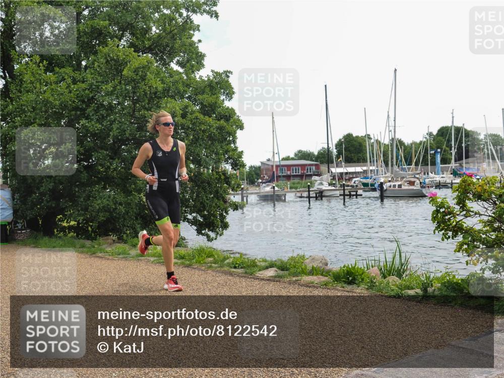 22.06.2025 - Viking Triathlon KatJ http://msf.ph/oto/8122542 22.06.2025 13:34:09 Laufen 606 meine-sportfotos.de