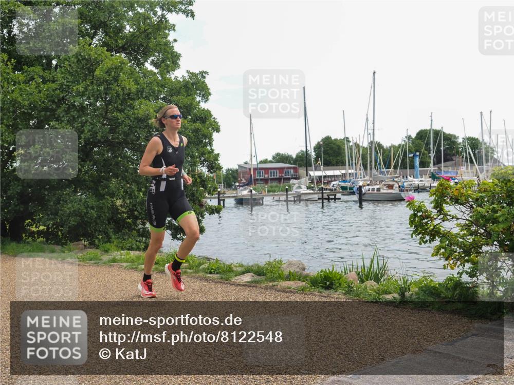 22.06.2025 - Viking Triathlon KatJ http://msf.ph/oto/8122548 22.06.2025 13:34:09 Laufen 606 meine-sportfotos.de