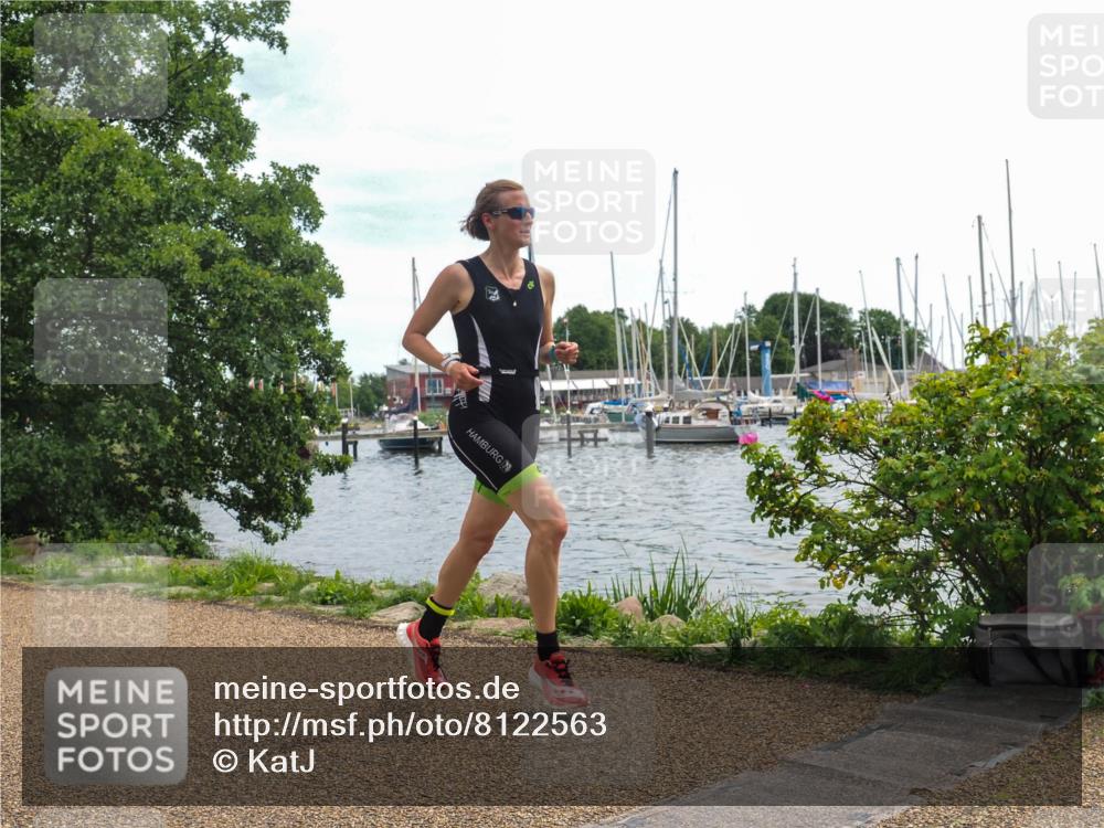 22.06.2025 - Viking Triathlon KatJ http://msf.ph/oto/8122563 22.06.2025 13:34:09 Laufen 606 meine-sportfotos.de