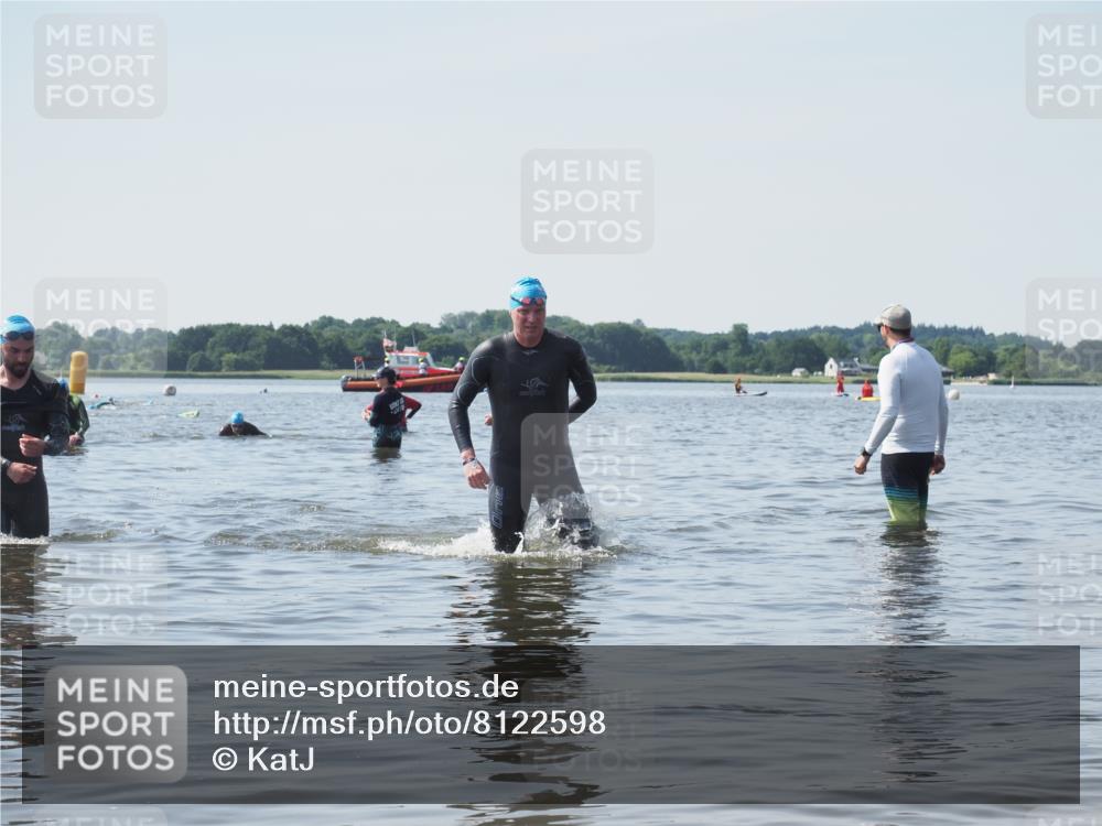 22.06.2025 - Viking Triathlon KatJ http://msf.ph/oto/8122598 22.06.2025 10:52:00 Schwimmen 169, 542 meine-sportfotos.de