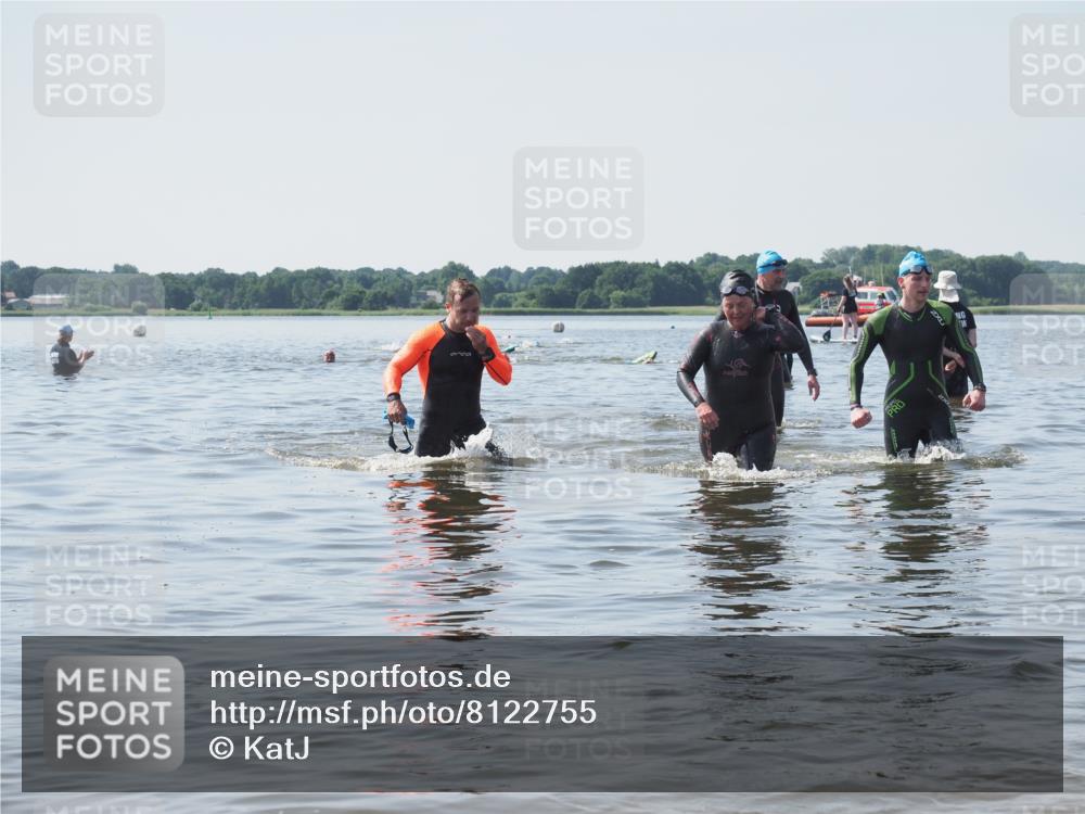 22.06.2025 - Viking Triathlon KatJ http://msf.ph/oto/8122755 22.06.2025 10:52:18 Schwimmen 116, 136, 481, 490 meine-sportfotos.de