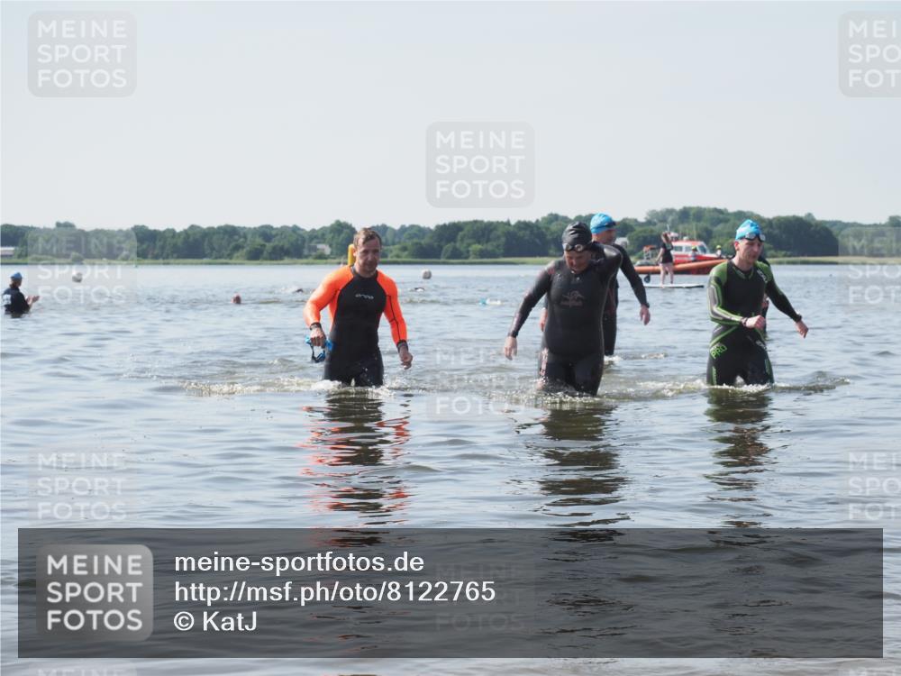 22.06.2025 - Viking Triathlon KatJ http://msf.ph/oto/8122765 22.06.2025 10:52:18 Schwimmen 116, 136, 481, 490 meine-sportfotos.de