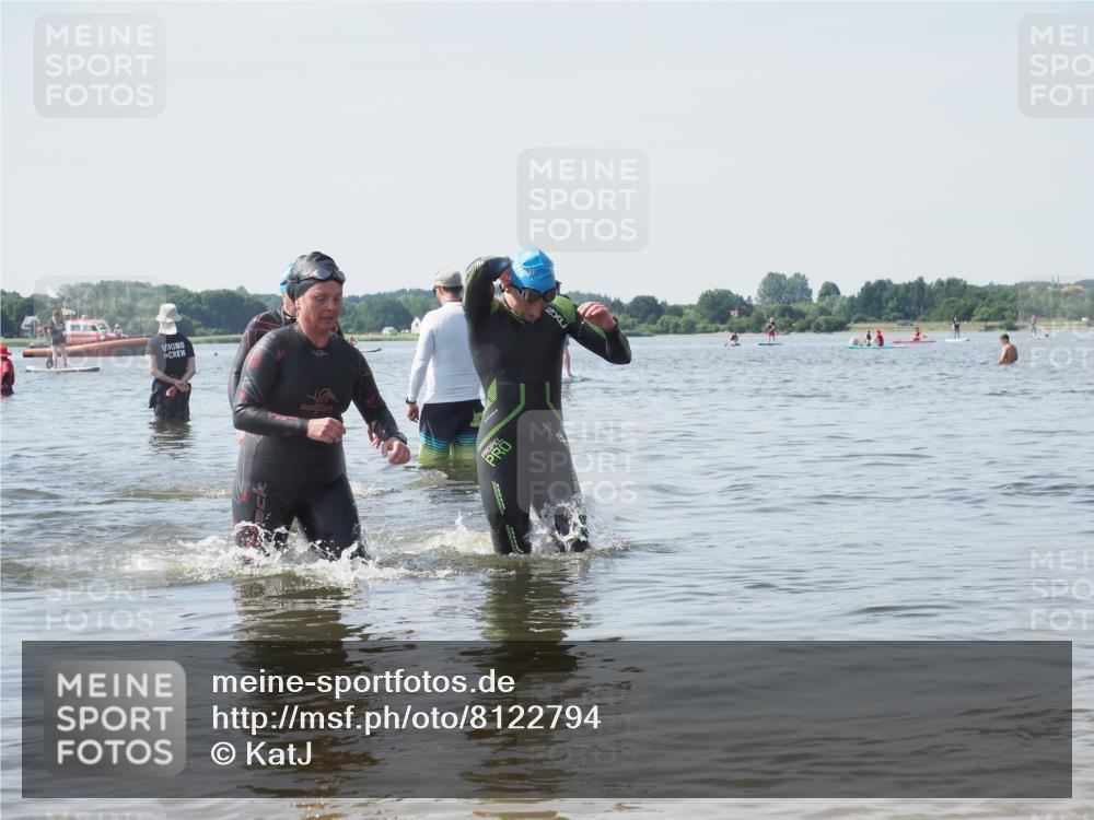 22.06.2025 - Viking Triathlon KatJ http://msf.ph/oto/8122794 22.06.2025 10:52:23 Schwimmen 116, 136, 481, 490 meine-sportfotos.de