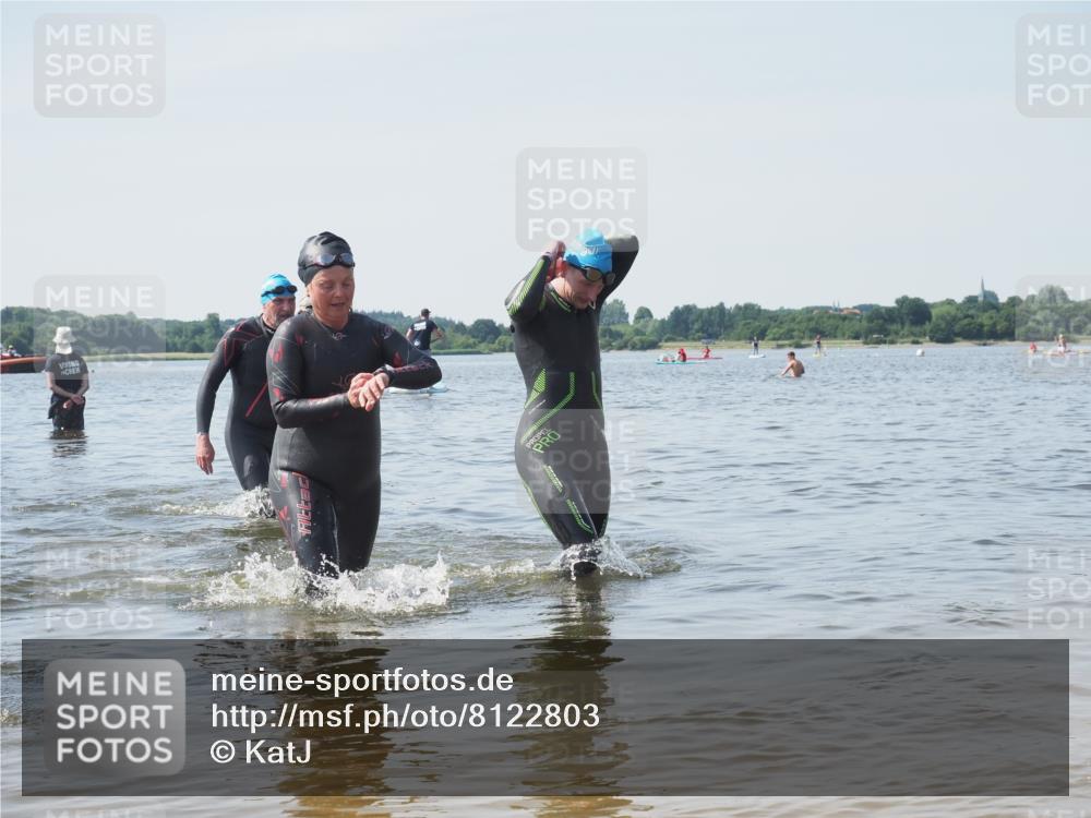 22.06.2025 - Viking Triathlon KatJ http://msf.ph/oto/8122803 22.06.2025 10:52:25 Schwimmen 116, 136, 481, 490 meine-sportfotos.de