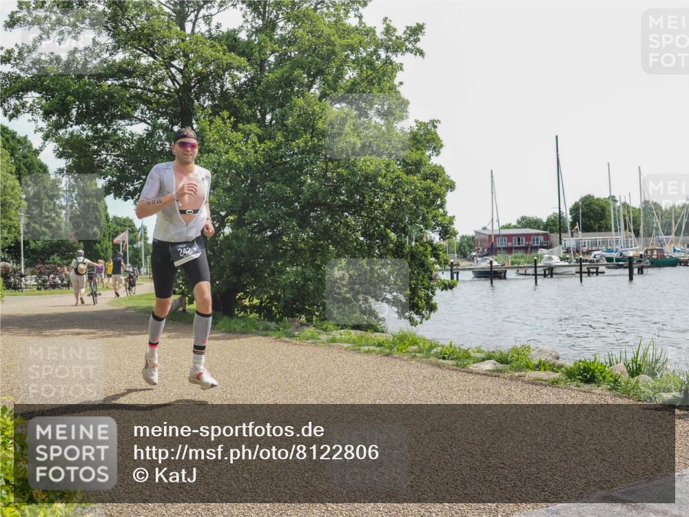 22.06.2025 - Viking Triathlon KatJ http://msf.ph/oto/8122806 22.06.2025 13:03:32 Laufen 242 meine-sportfotos.de