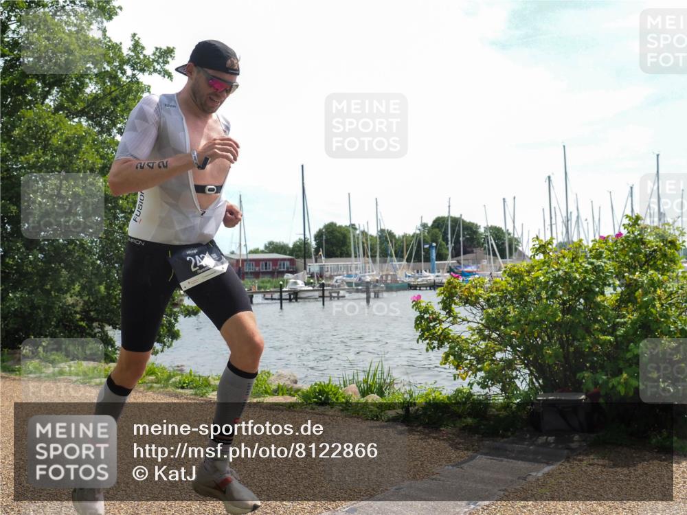 22.06.2025 - Viking Triathlon KatJ http://msf.ph/oto/8122866 22.06.2025 13:03:33 Laufen 242 meine-sportfotos.de