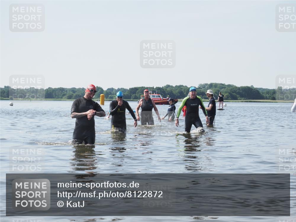 22.06.2025 - Viking Triathlon KatJ http://msf.ph/oto/8122872 22.06.2025 10:52:50 Schwimmen 106, 160, 656 meine-sportfotos.de