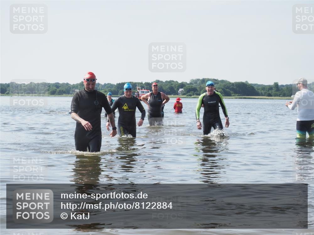 22.06.2025 - Viking Triathlon KatJ http://msf.ph/oto/8122884 22.06.2025 10:52:53 Schwimmen 106, 160, 656 meine-sportfotos.de
