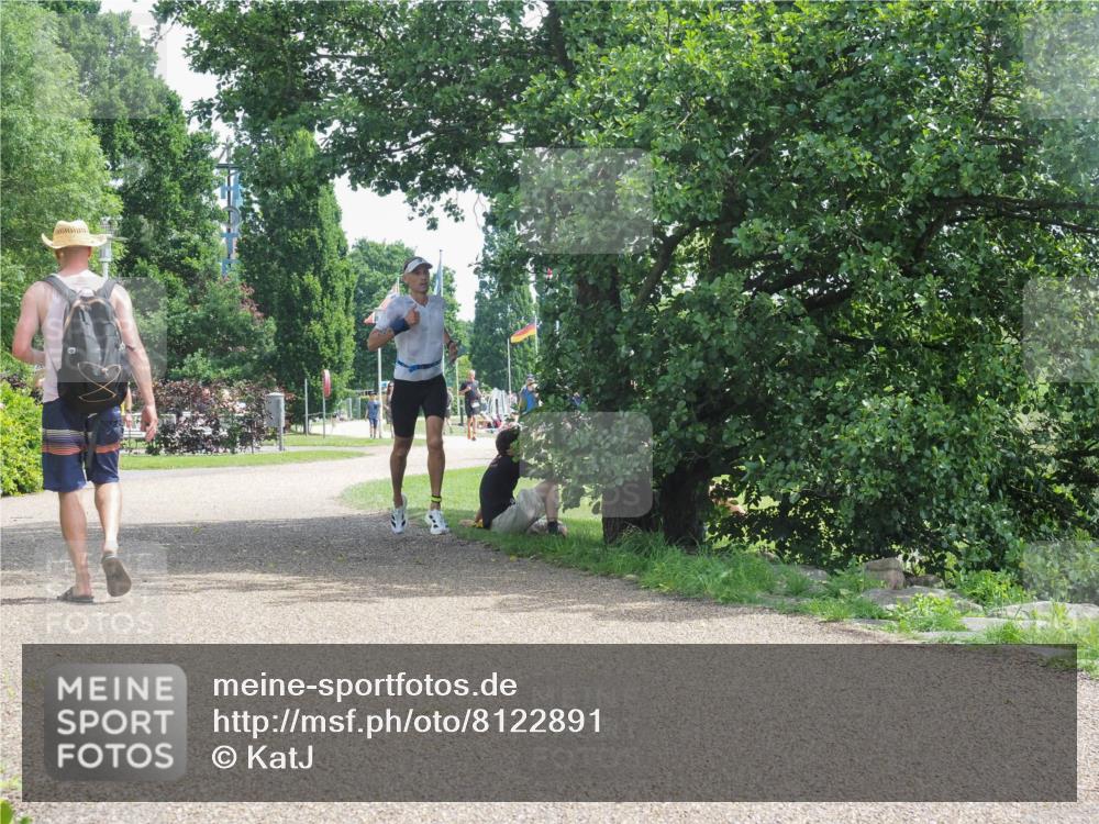 22.06.2025 - Viking Triathlon KatJ http://msf.ph/oto/8122891 22.06.2025 13:03:51 Laufen 555 meine-sportfotos.de