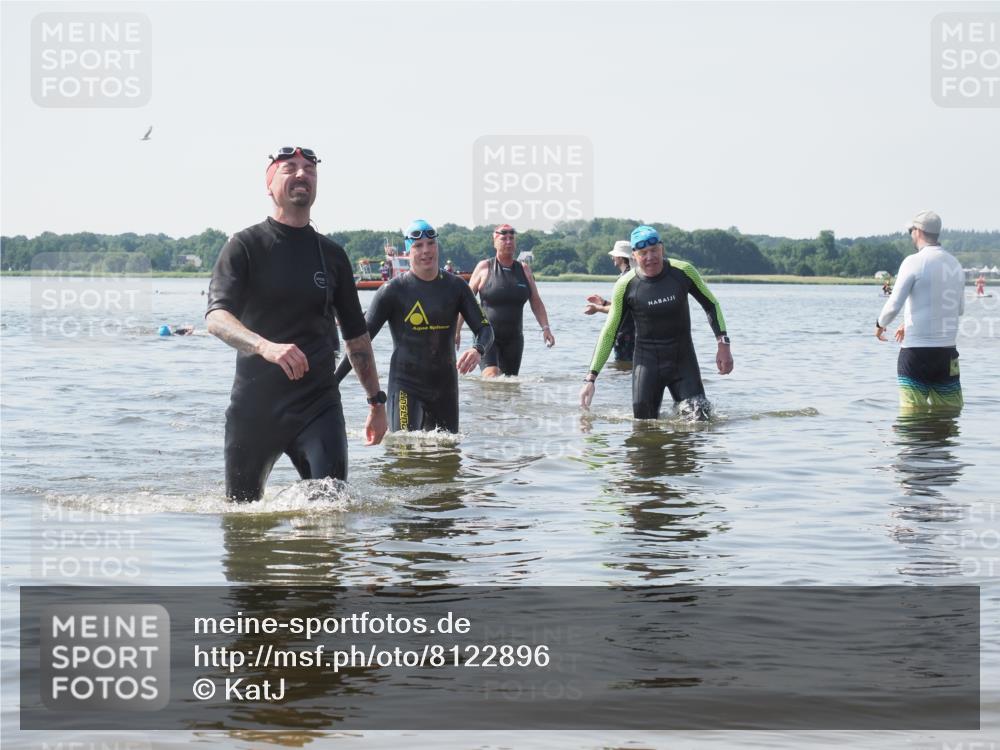 22.06.2025 - Viking Triathlon KatJ http://msf.ph/oto/8122896 22.06.2025 10:52:55 Schwimmen 106, 160, 656 meine-sportfotos.de
