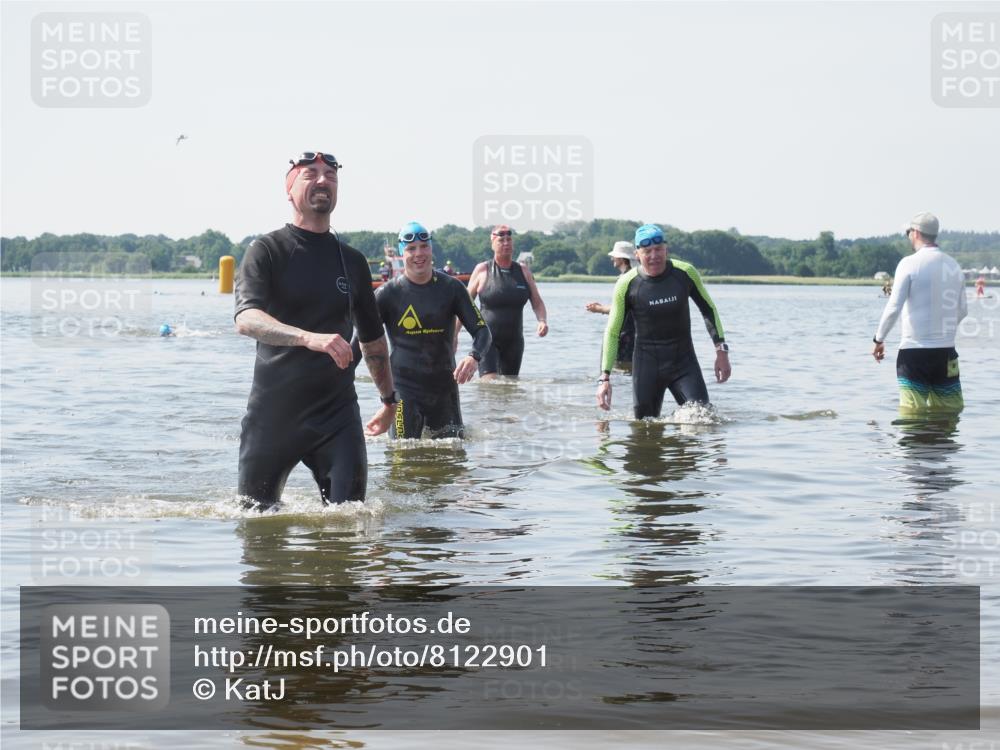 22.06.2025 - Viking Triathlon KatJ http://msf.ph/oto/8122901 22.06.2025 10:52:55 Schwimmen 106, 160, 656 meine-sportfotos.de