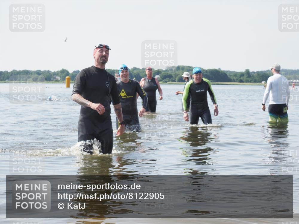 22.06.2025 - Viking Triathlon KatJ http://msf.ph/oto/8122905 22.06.2025 10:52:55 Schwimmen 106, 160, 656 meine-sportfotos.de