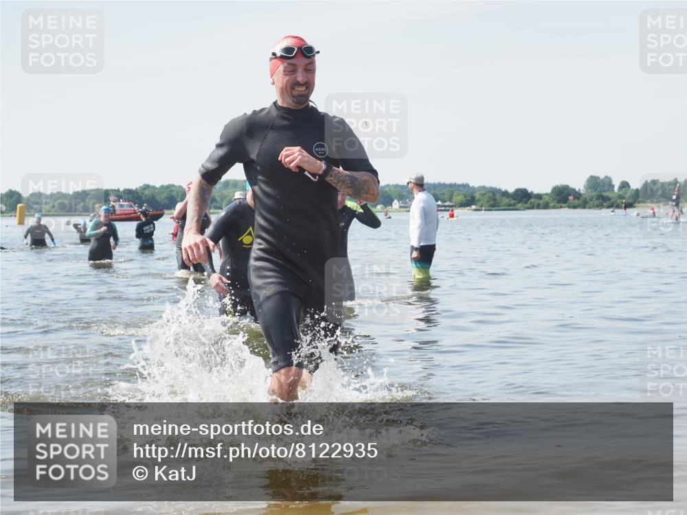 22.06.2025 - Viking Triathlon KatJ http://msf.ph/oto/8122935 22.06.2025 10:52:57 Schwimmen 106, 160, 470, 640, 656 meine-sportfotos.de