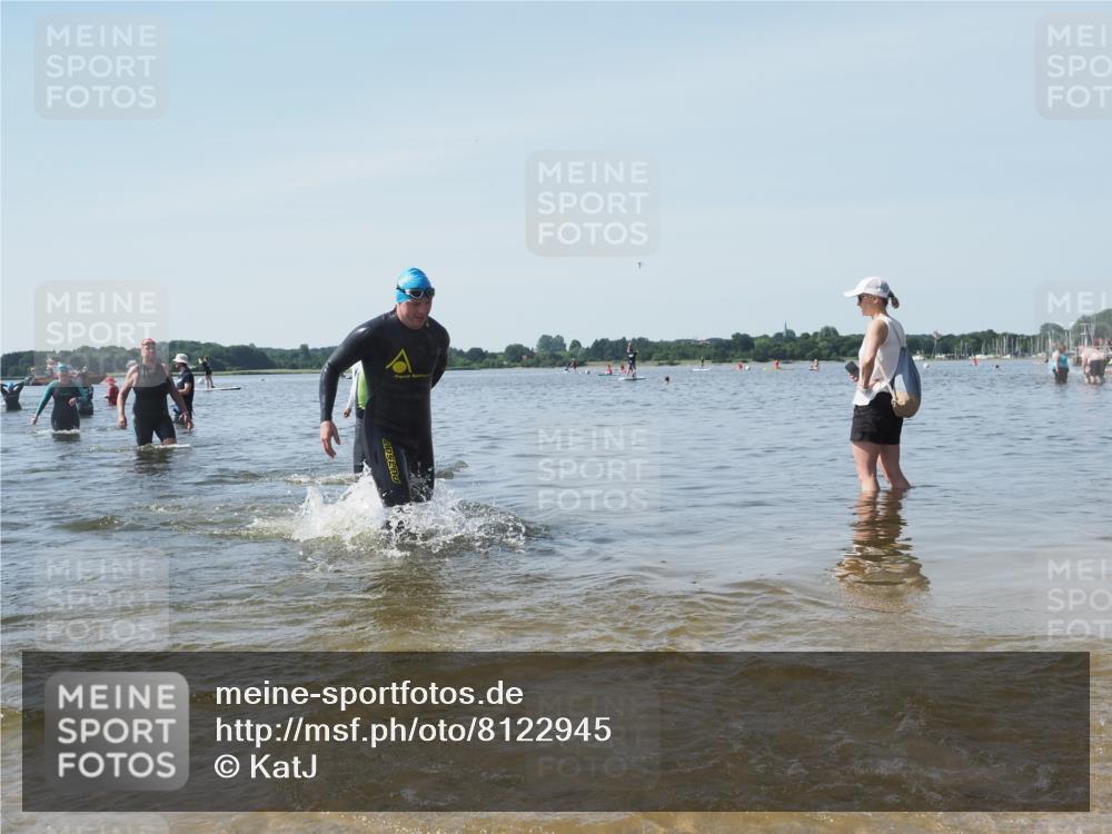22.06.2025 - Viking Triathlon KatJ http://msf.ph/oto/8122945 22.06.2025 10:52:59 Schwimmen 106, 160, 470, 640, 656 meine-sportfotos.de