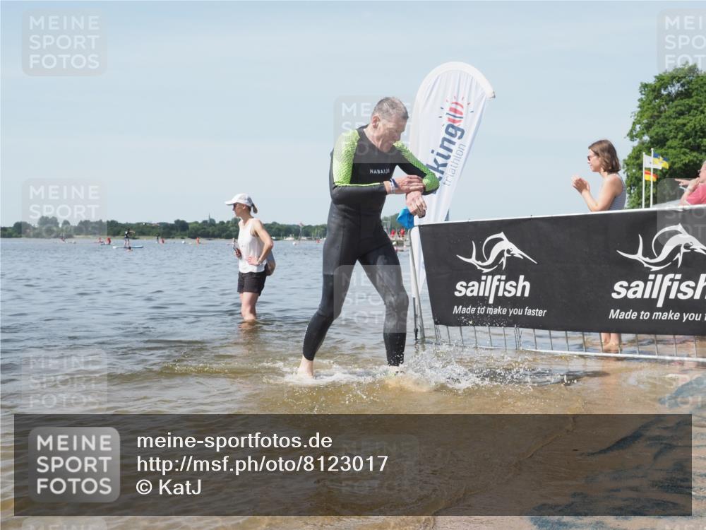 22.06.2025 - Viking Triathlon KatJ http://msf.ph/oto/8123017 22.06.2025 10:53:06 Schwimmen 160, 165, 319, 470, 640 meine-sportfotos.de