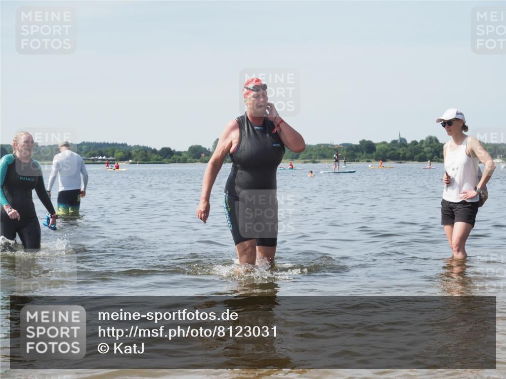22.06.2025 - Viking Triathlon KatJ http://msf.ph/oto/8123031 22.06.2025 10:53:10 Schwimmen 165, 319, 470, 640 meine-sportfotos.de