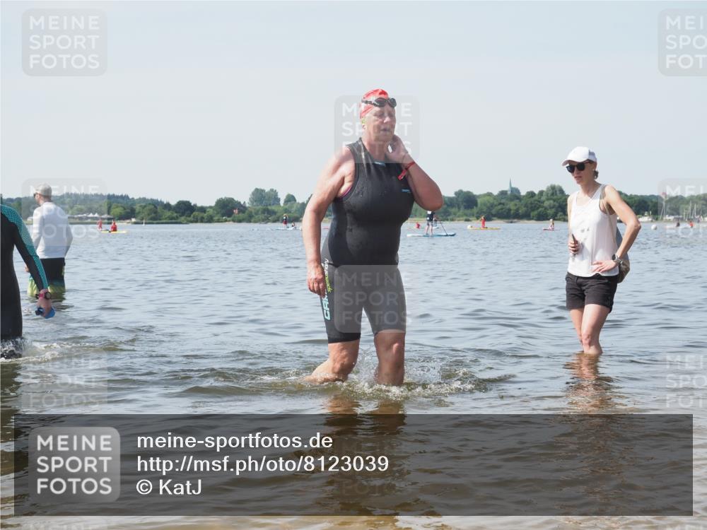 22.06.2025 - Viking Triathlon KatJ http://msf.ph/oto/8123039 22.06.2025 10:53:11 Schwimmen 165, 319, 470, 640 meine-sportfotos.de
