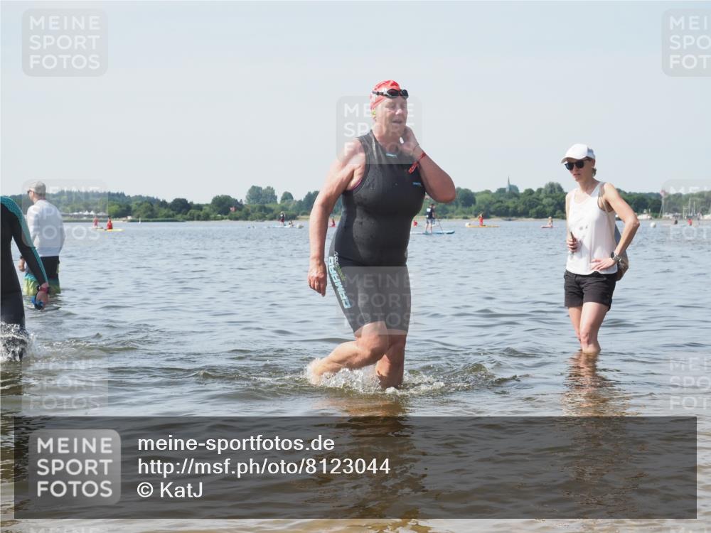 22.06.2025 - Viking Triathlon KatJ http://msf.ph/oto/8123044 22.06.2025 10:53:11 Schwimmen 165, 319, 470, 640 meine-sportfotos.de
