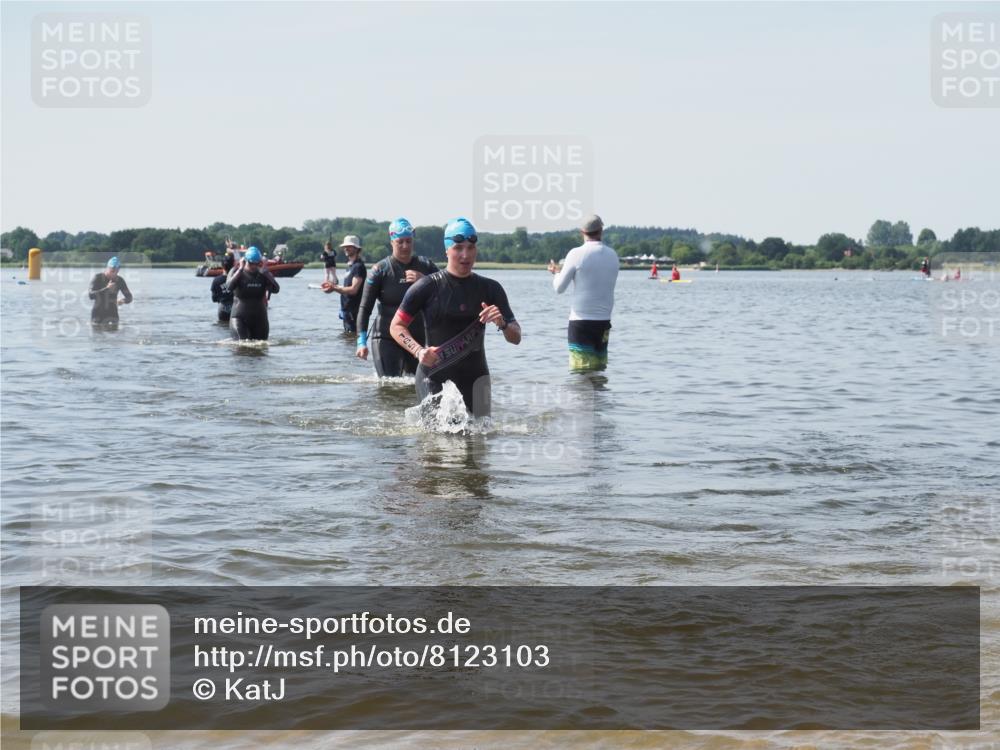 22.06.2025 - Viking Triathlon KatJ http://msf.ph/oto/8123103 22.06.2025 10:53:16 Schwimmen 165, 201, 319, 470, 640 meine-sportfotos.de