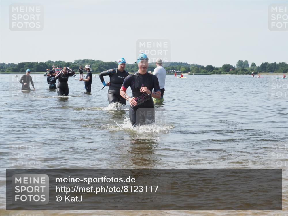 22.06.2025 - Viking Triathlon KatJ http://msf.ph/oto/8123117 22.06.2025 10:53:17 Schwimmen 165, 201, 241, 319, 470, 640 meine-sportfotos.de