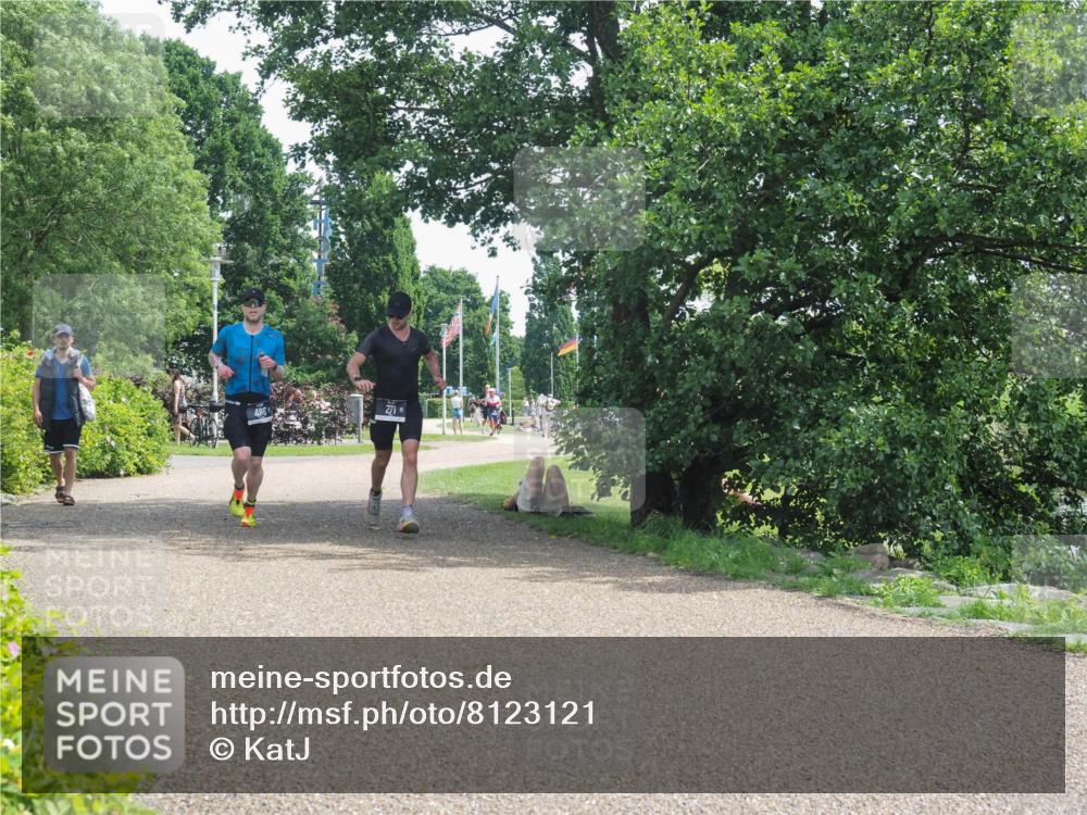 22.06.2025 - Viking Triathlon KatJ http://msf.ph/oto/8123121 22.06.2025 13:04:18 Laufen 271, 486 meine-sportfotos.de