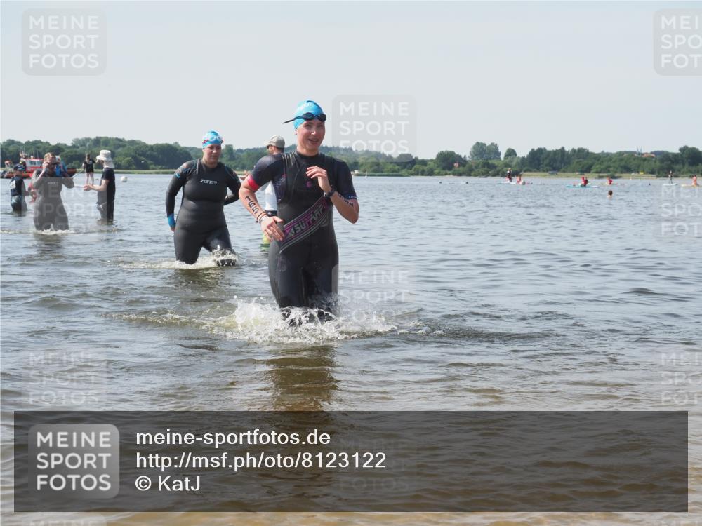 22.06.2025 - Viking Triathlon KatJ http://msf.ph/oto/8123122 22.06.2025 10:53:18 Schwimmen 165, 201, 241, 319, 470 meine-sportfotos.de