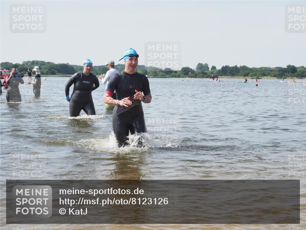 22.06.2025 - Viking Triathlon KatJ http://msf.ph/oto/8123126 22.06.2025 10:53:18 Schwimmen 165, 201, 241, 319, 470 meine-sportfotos.de