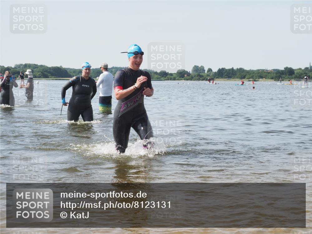 22.06.2025 - Viking Triathlon KatJ http://msf.ph/oto/8123131 22.06.2025 10:53:18 Schwimmen 165, 201, 241, 319, 470 meine-sportfotos.de