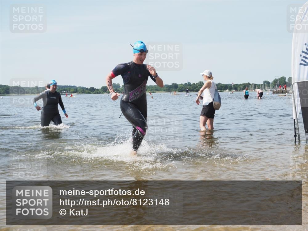 22.06.2025 - Viking Triathlon KatJ http://msf.ph/oto/8123148 22.06.2025 10:53:19 Schwimmen 165, 201, 241, 319 meine-sportfotos.de